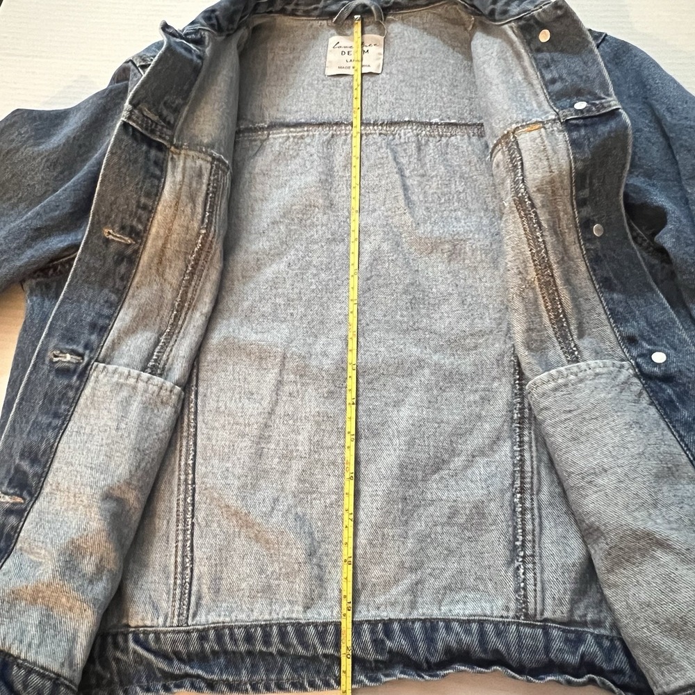 Love Tree Women Classic Light Blue Jean Denim Jacket with pockets size Large - Picture 6 of 10